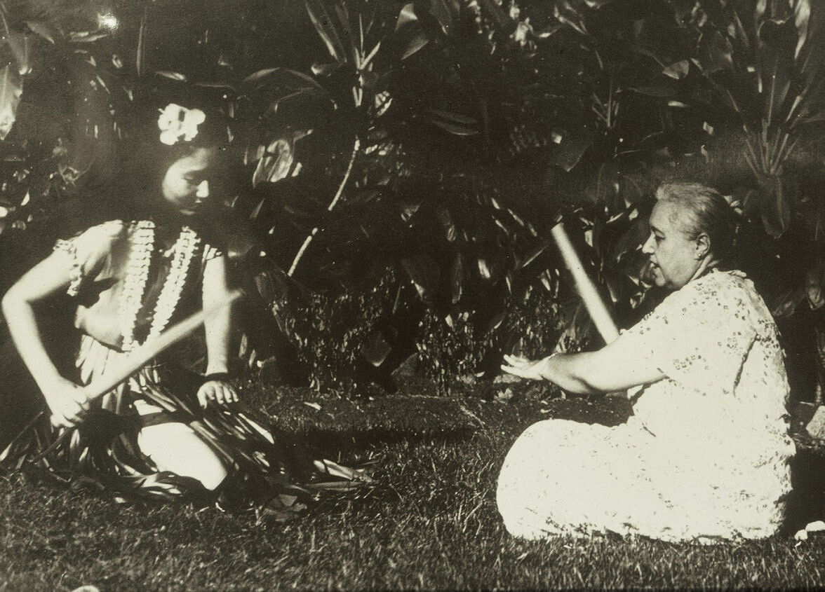 Birthday of Mary Abigail Kawenaʻulaokalaniahiʻiakaikapoliopele Naleilehuaapele Wiggin Pukui